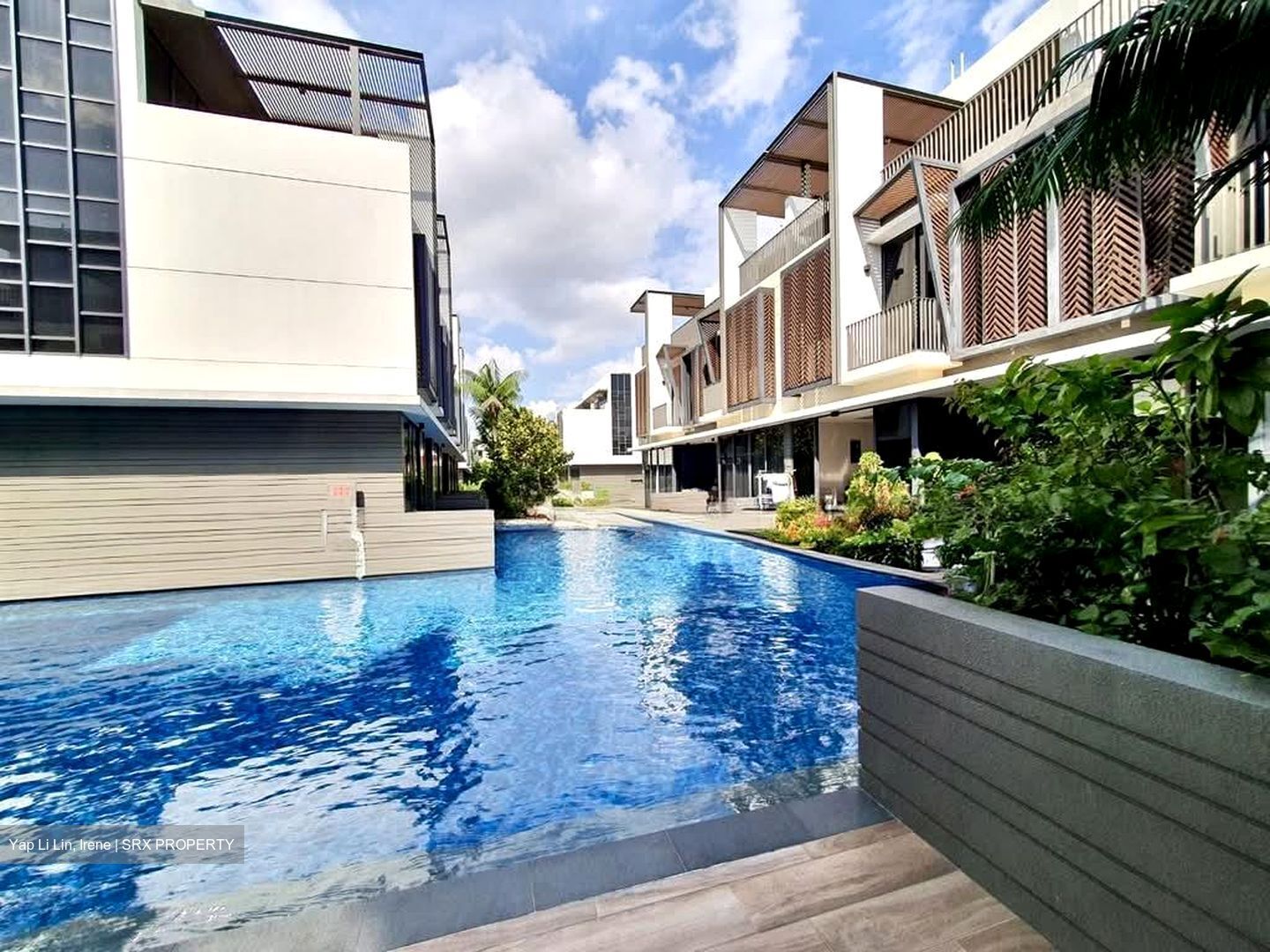 Alana (D28), Terrace #585010611